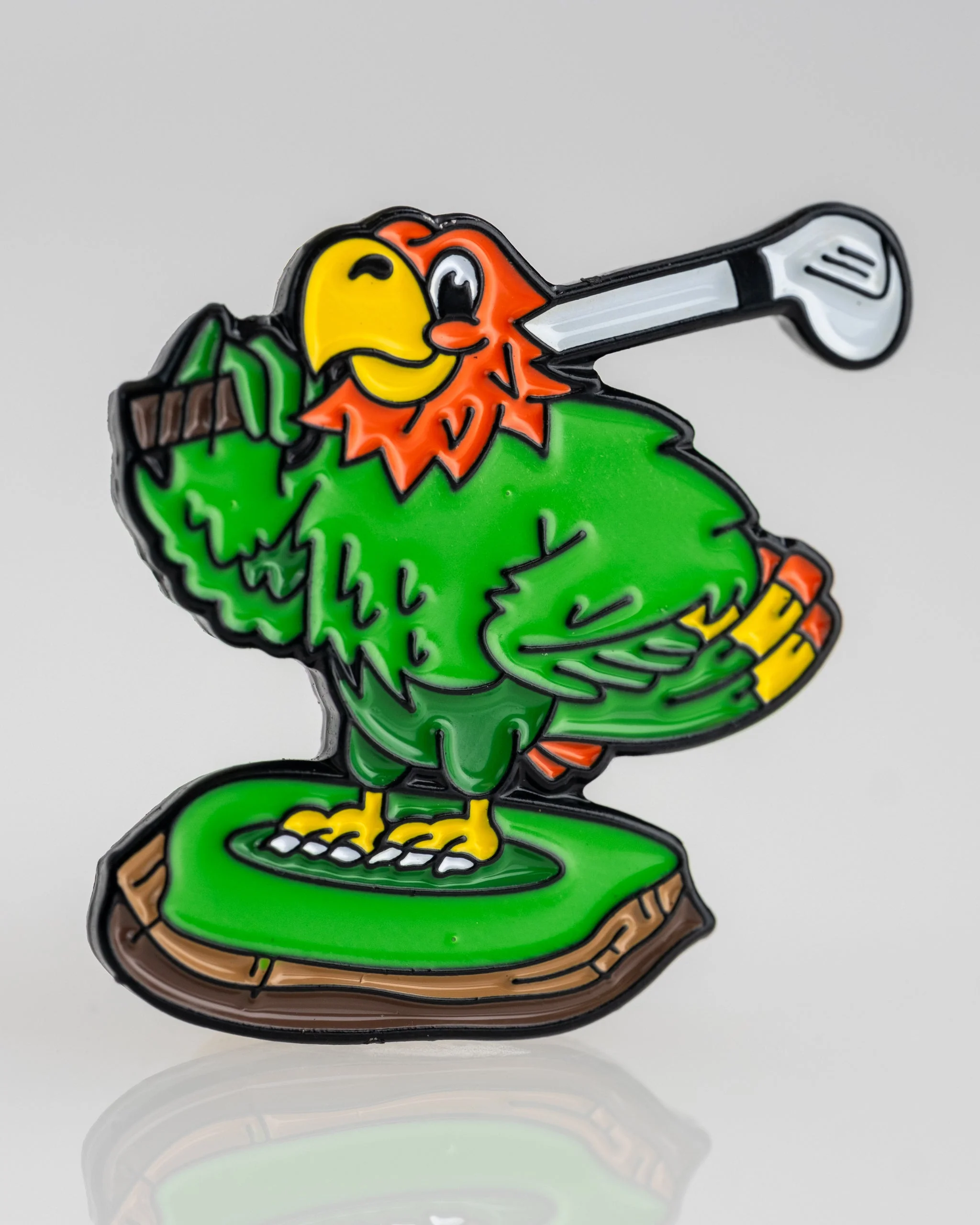 Margaritaville - Golfing Parrot Ball Marker - Image 4